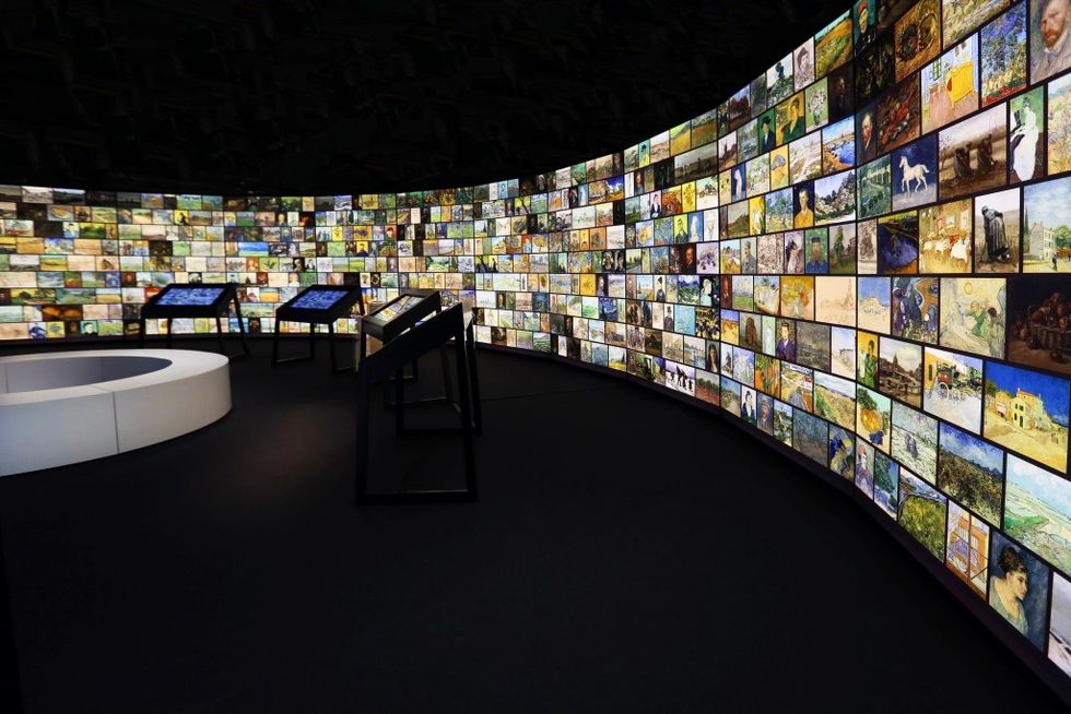 Proactiv Meet Vincent van Gogh Experience screen