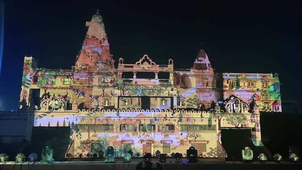 Projection mapping of animals using Christie Projector onto sri krishna janmabhoomi temple