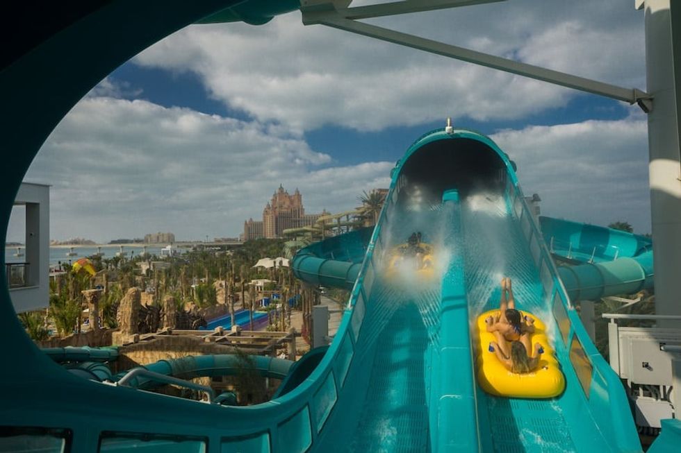ProSlide Dueling PIPElineBLAST (Medusa's Lair) Hotel water park