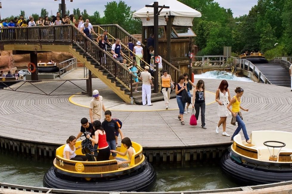 queue_attractions.io guest experience