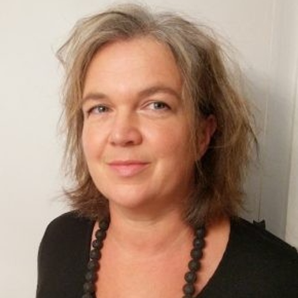 Rachel Read judge blooloop-50-theme-park-influencer-list