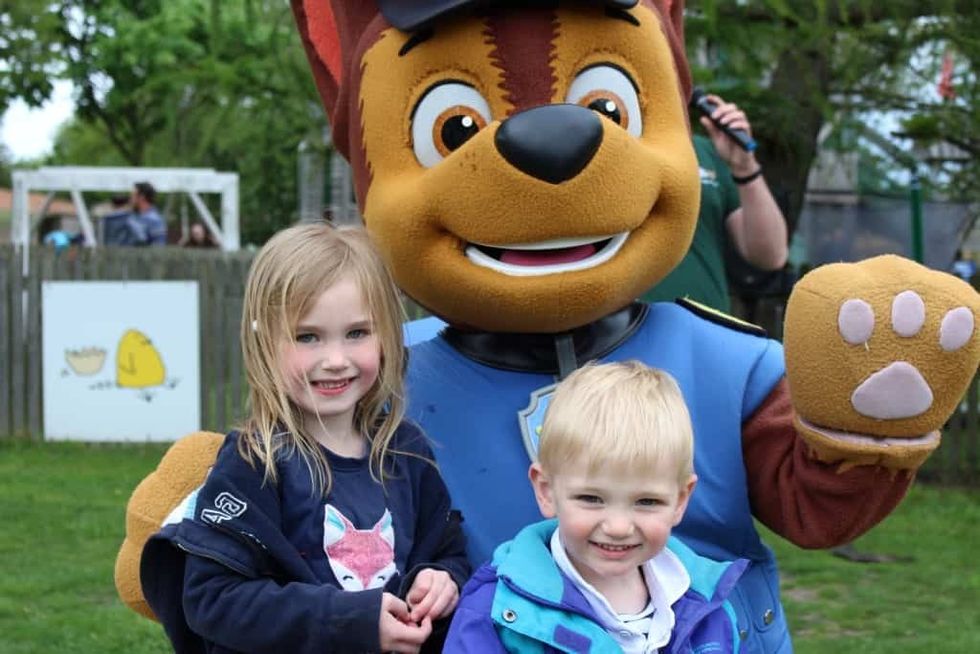 Rainbow Productions PAW Patrol - White Post Farm