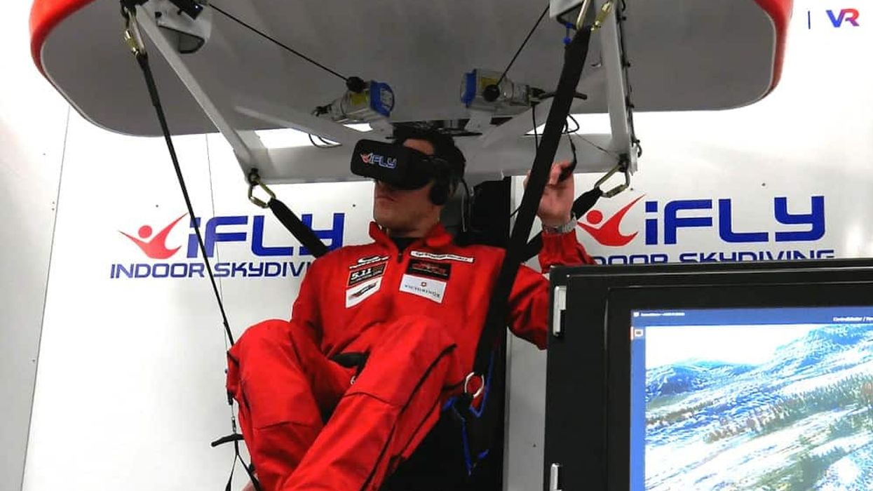 Red-Devils-sample-ParadropVR-at-iFly-Basingstoke