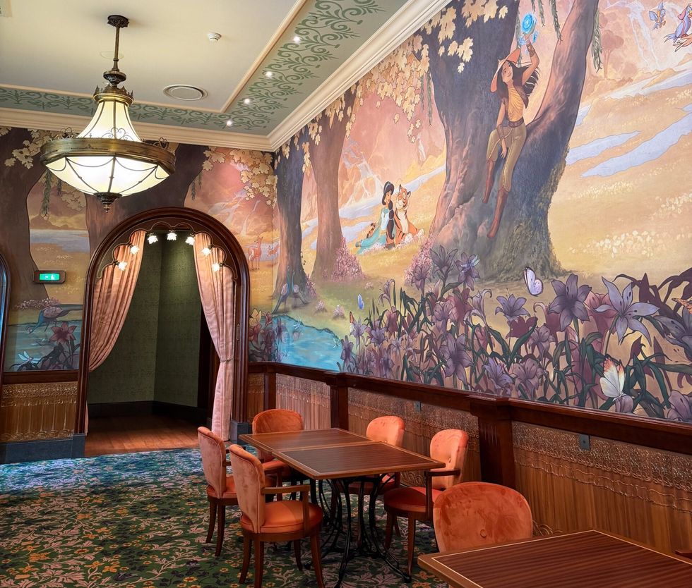 regal view restaurant disneyland paris