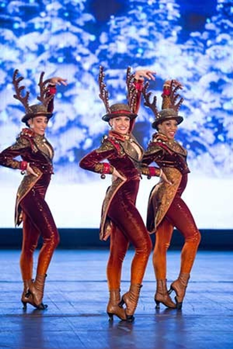 reindeer madison square garden radio city music hall obscura digital New York at Christmas spectacular