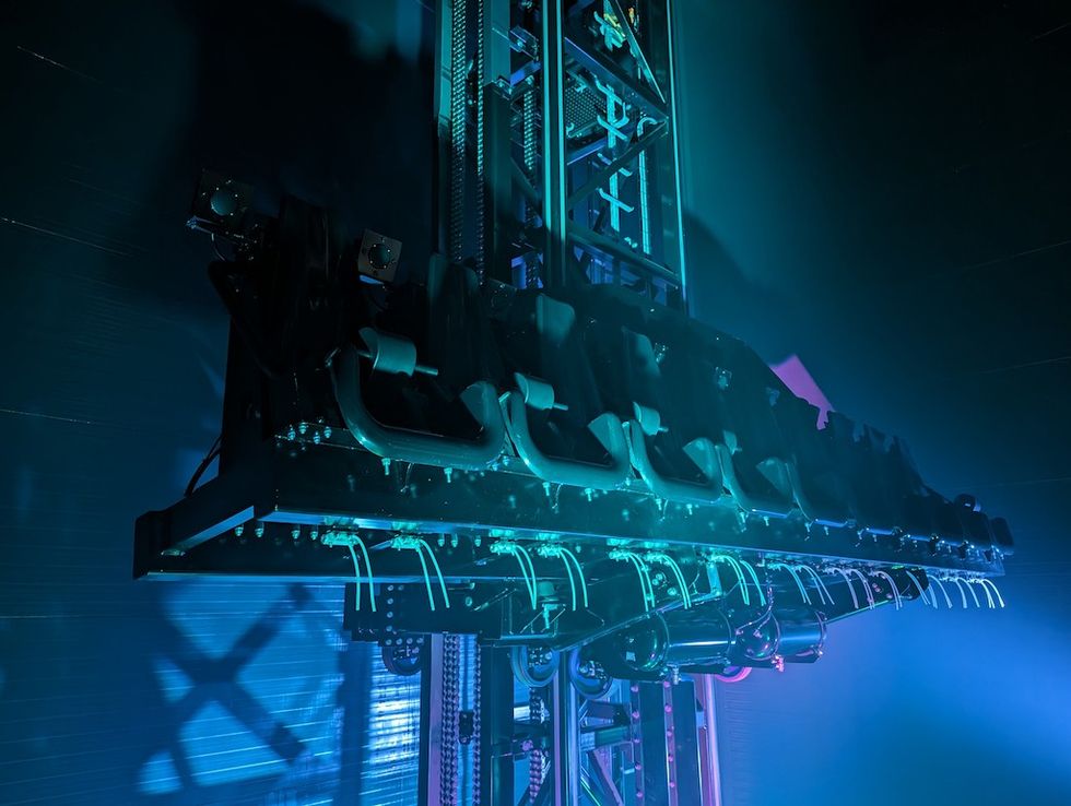 RES Rides Vertical Dark Ride