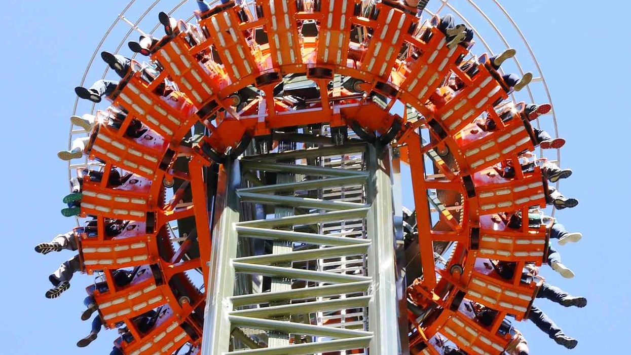 Ride Entertainment celebrates opening of 200-foot Skyfall drop ride at Dollywood