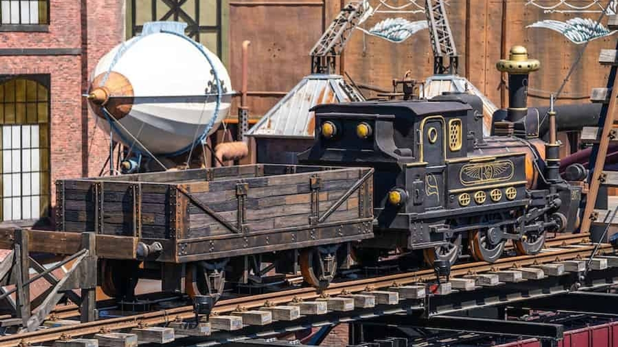rookburgh-train-mk-themed-attractions