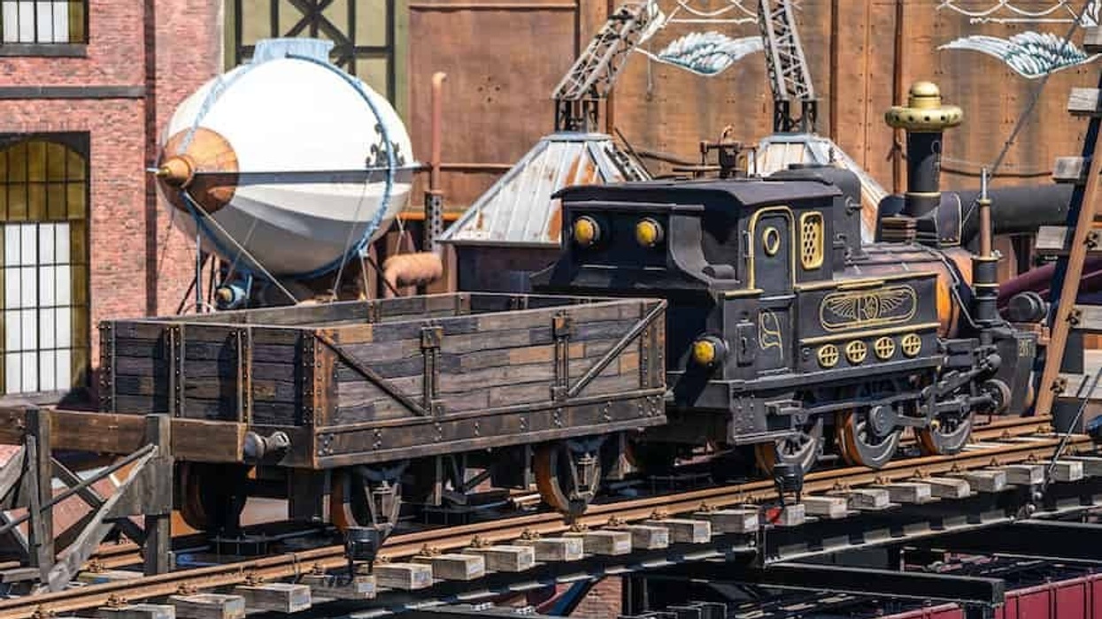 rookburgh-train-mk-themed-attractions