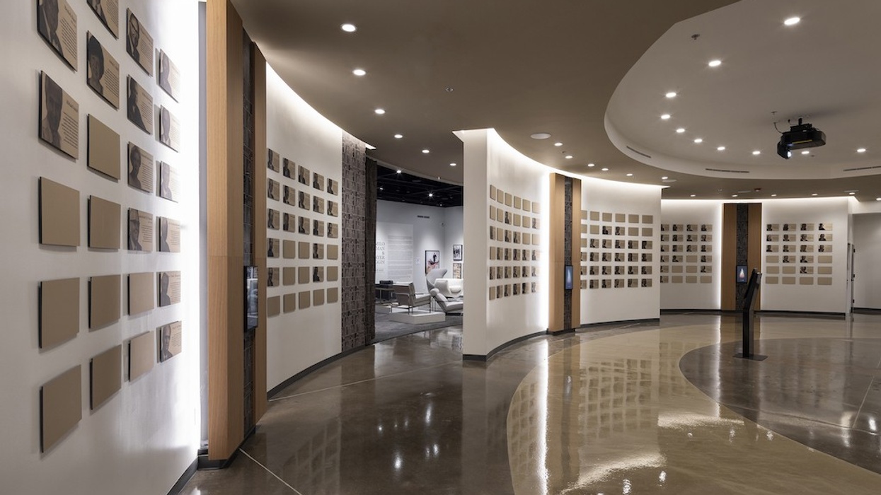 Roto-American-Home-Furnishings-Hall-of-Fame