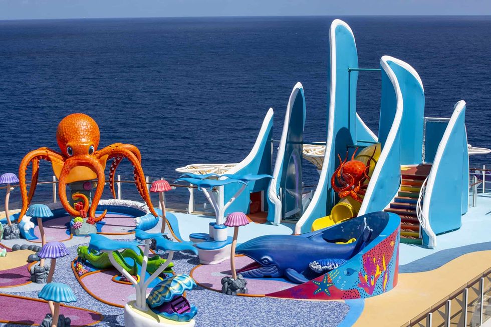 royal caribbean wonder of the seas Cruise ships theme parks