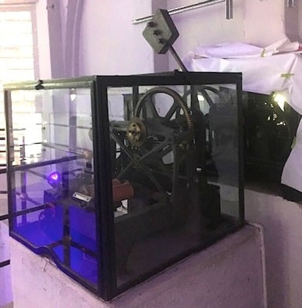 Royal-Liver-Building-360-RLB360-clock-mechanism1