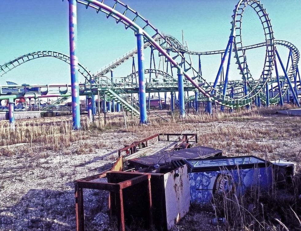 ruined jester rollercoaster at six flags new orelans