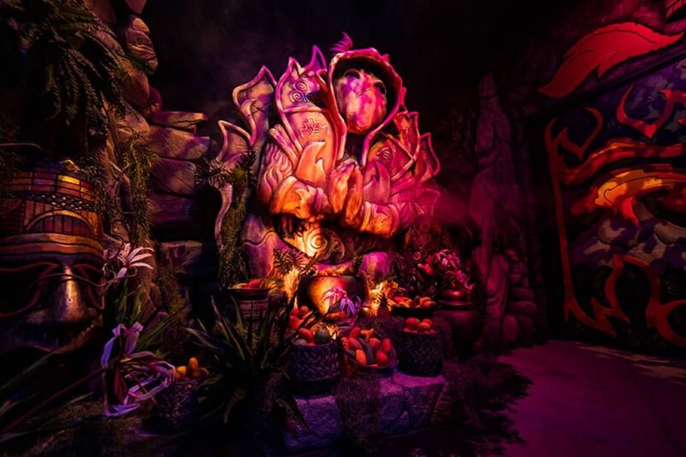 Sally Dark Rides Volkanu Theming