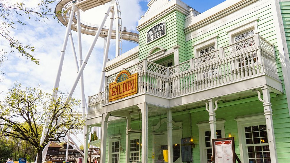 saloon pizzeria gardaland