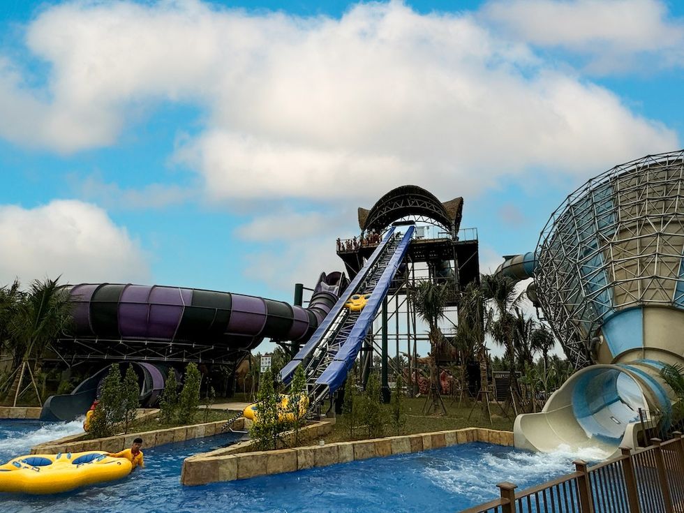 Sam Son Water Park - Sunkid conveyor