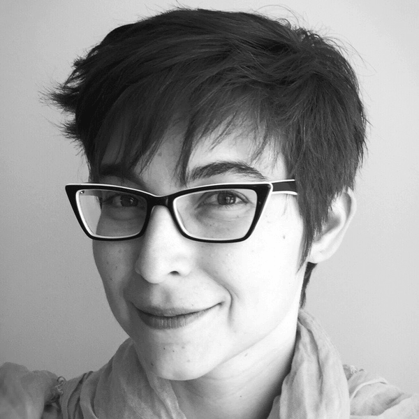 sara thacher headshot