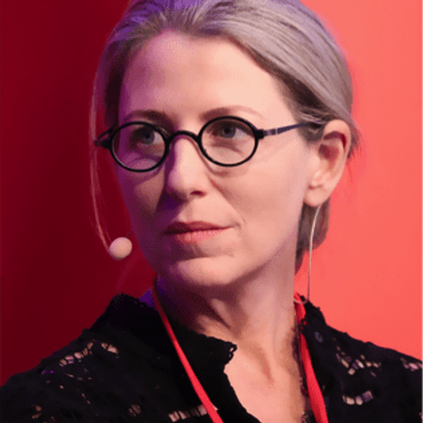 sarah kenderdine museum influencer blooloop