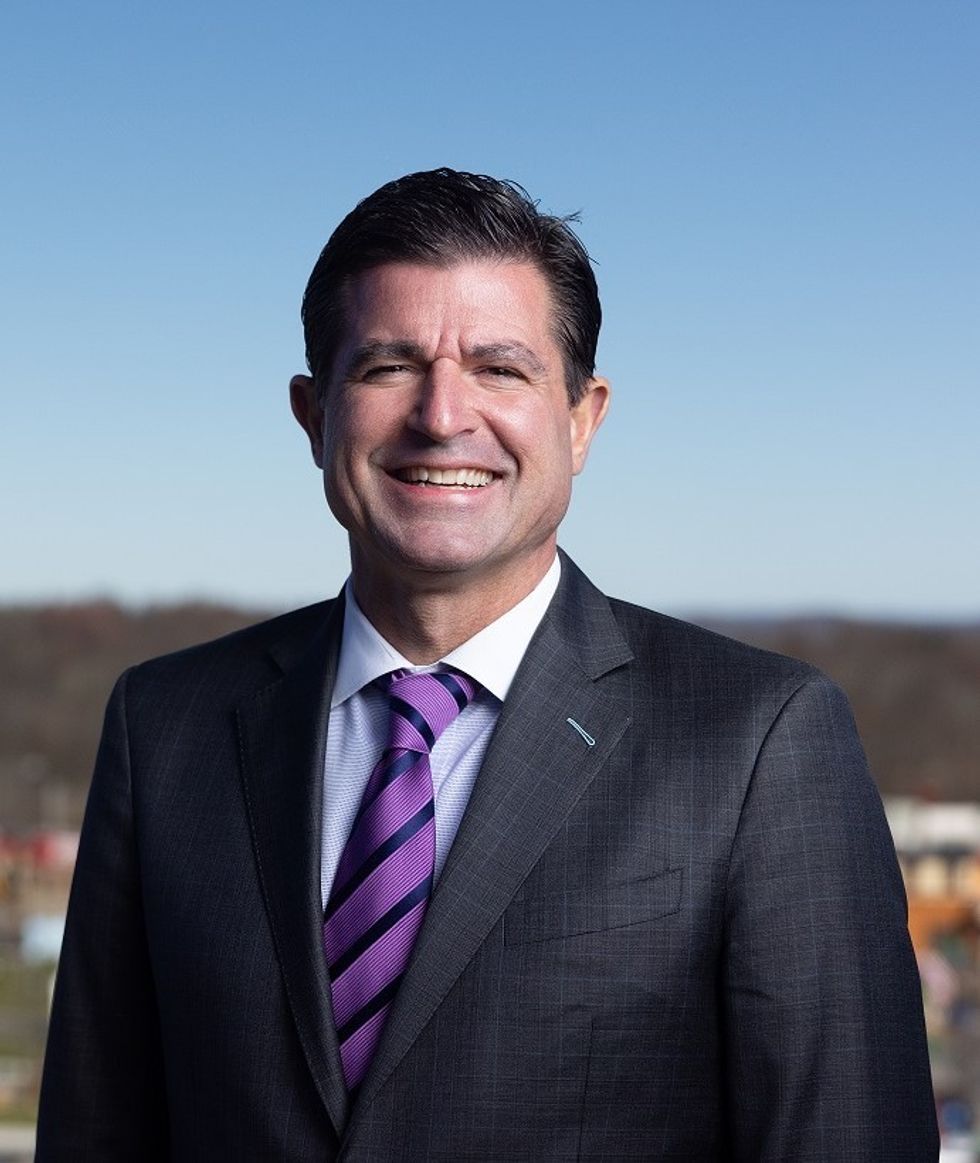 Scott O'Neil headshot