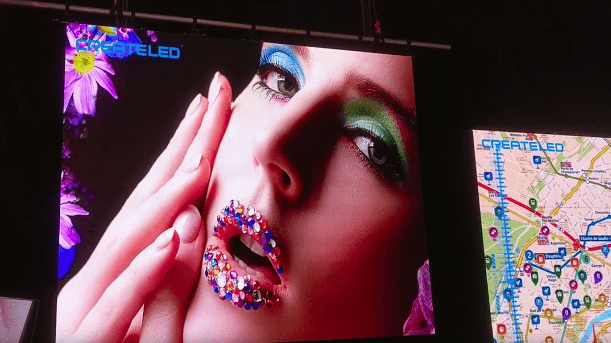 screen lady at ise 2017
