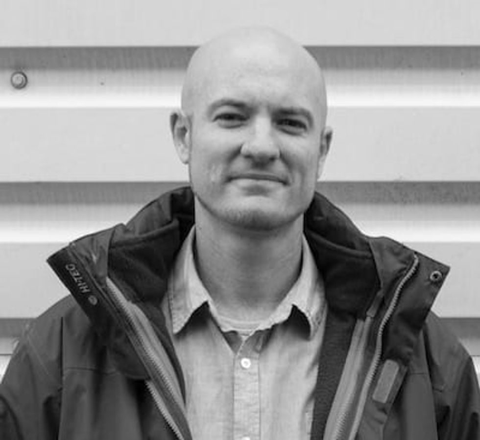 Scruffy-Dog-Dylan-Lardner-Burke