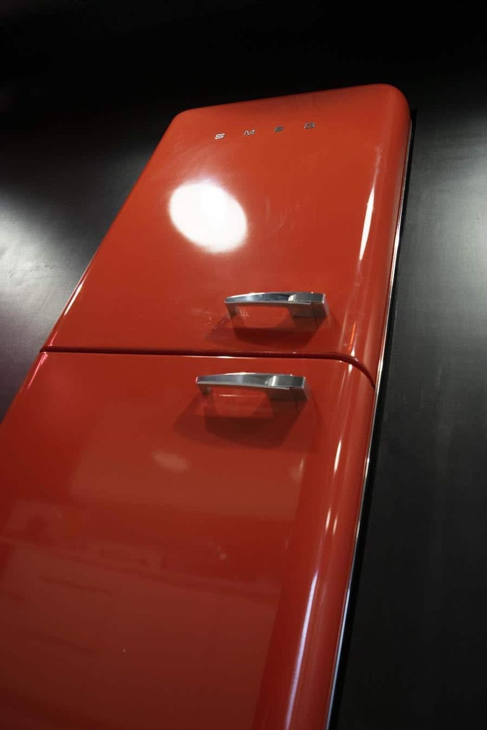 Scruffy Dog meeting room door fridge