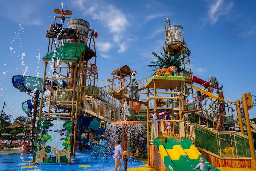 Serengeti Springs WhiteWater Fusion Fortress