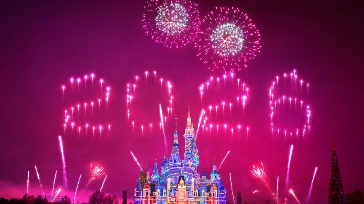 shanghai disney fireworks