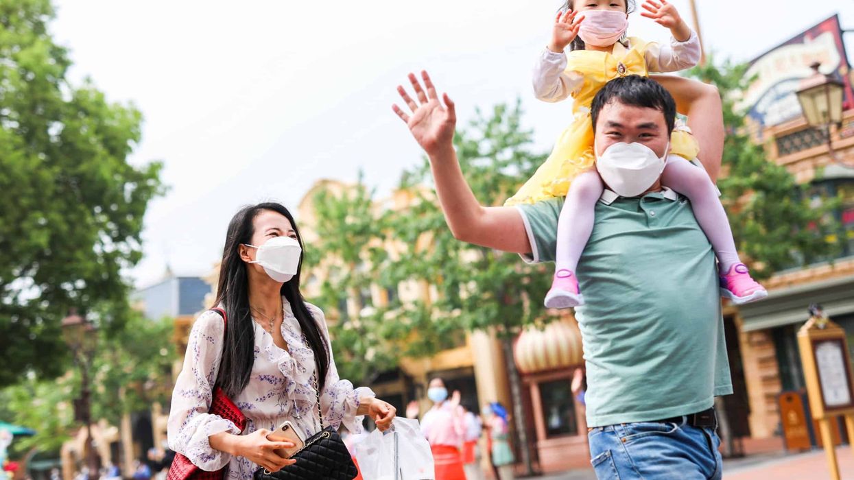 shanghai disney reopening Eddie Sotto masks