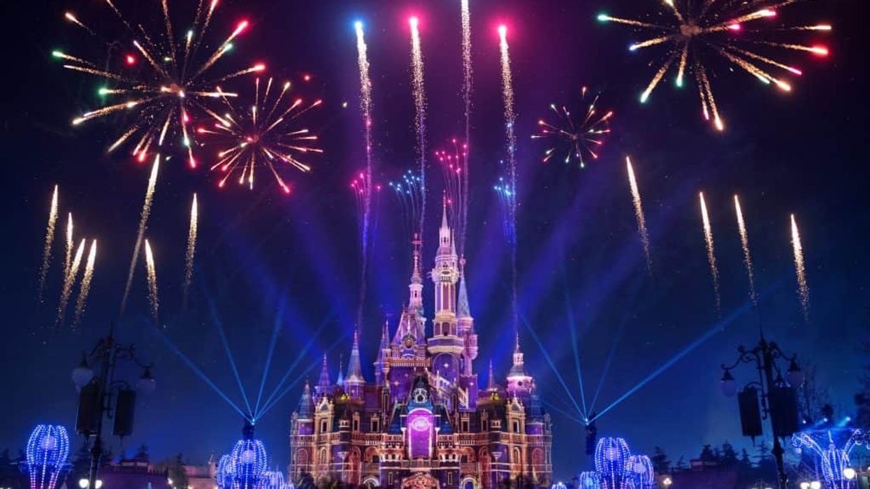 shanghai disneyland new show illuminate