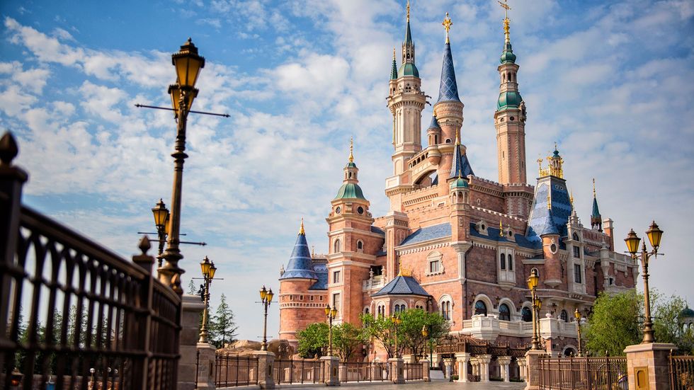 shanghai disneyland