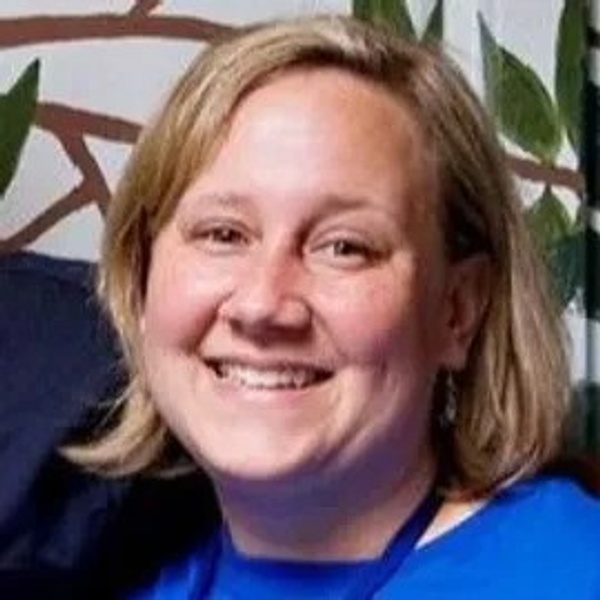 Shareen Knowlton headshot