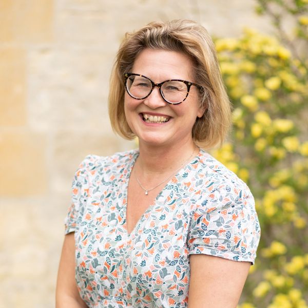 Sharon Redrobe headshot