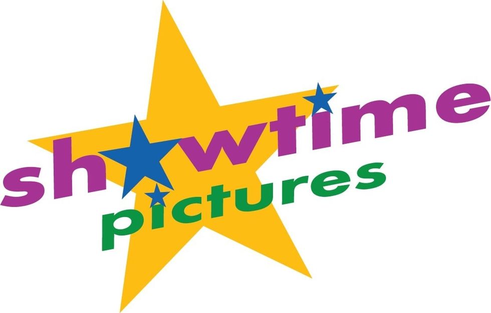 showtime pictures logo min