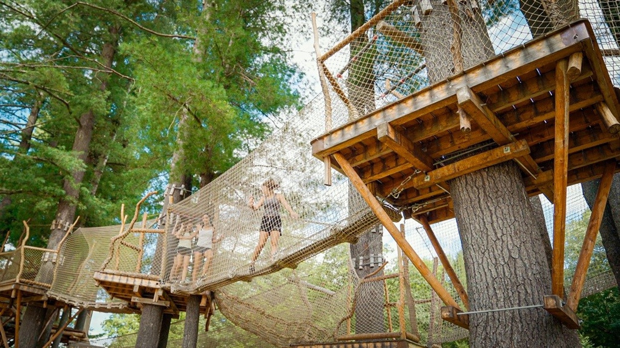 SimEx-Iwerks Berkshire East Resort Netted Attraction-Charlemont