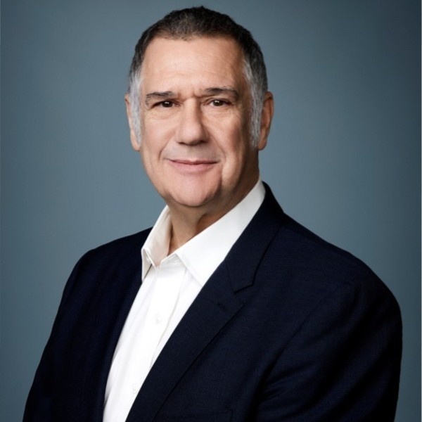 Simon Robinson headshot