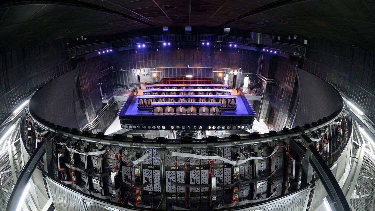 Simtec Group, Germany, HEXaFLITE® Flying Theater