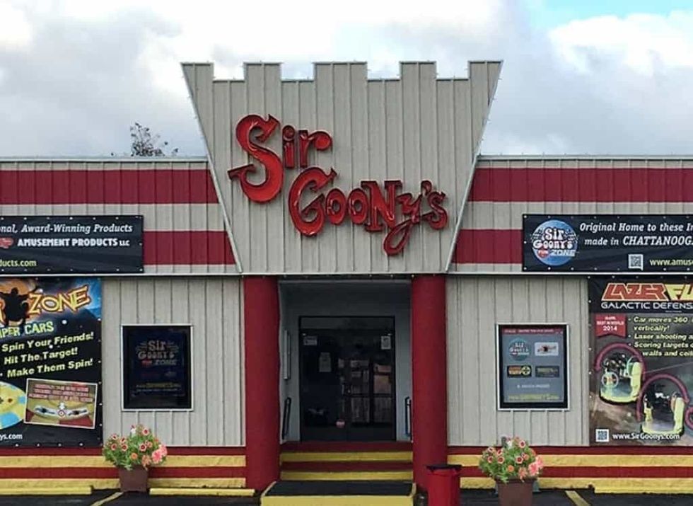 Sir Goony's External