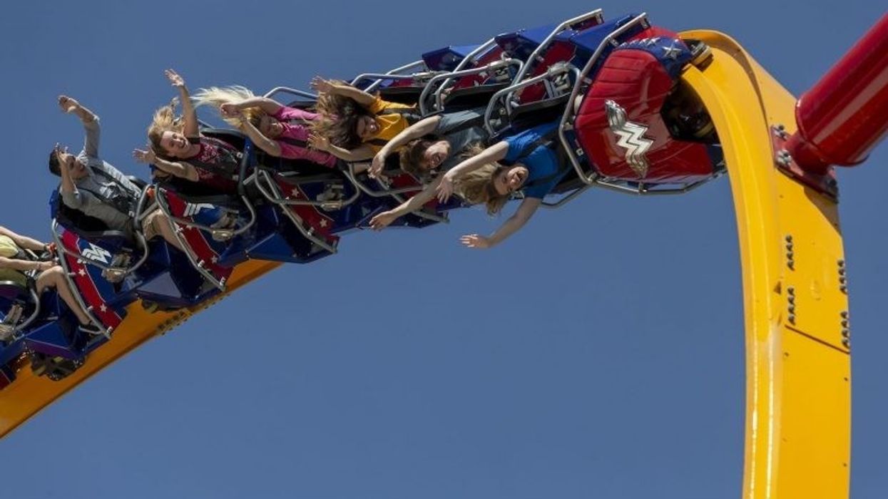 Six Flags Fiesta Texas Wonder Woman Golden Lasso coaster