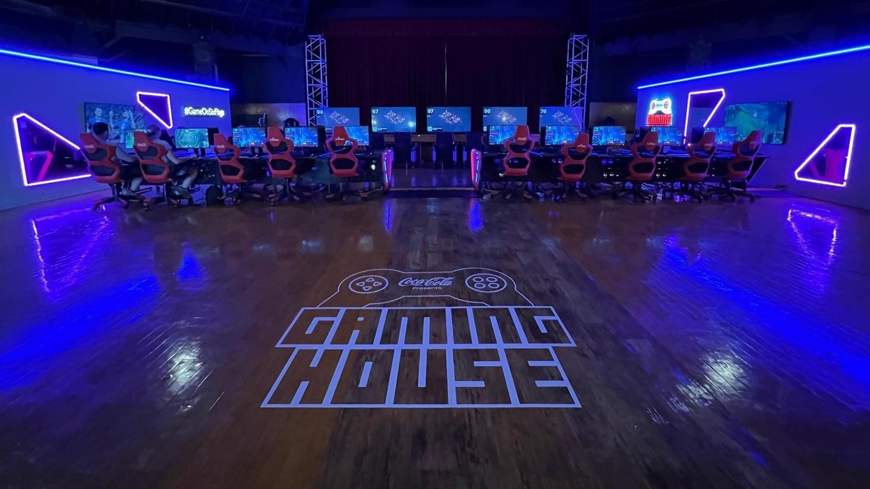 six flags gaming house