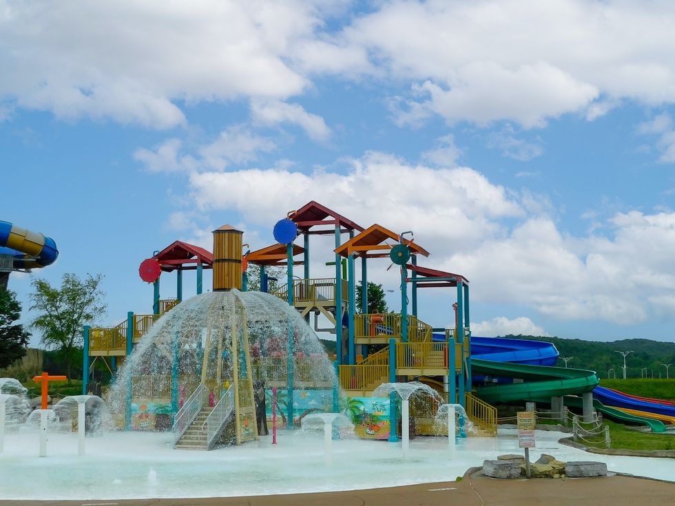 six flags hurricane harbor adventure cove