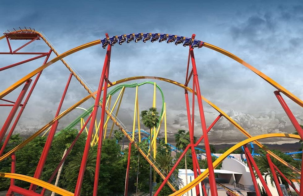 six flags magic mountain wonder woman coaster