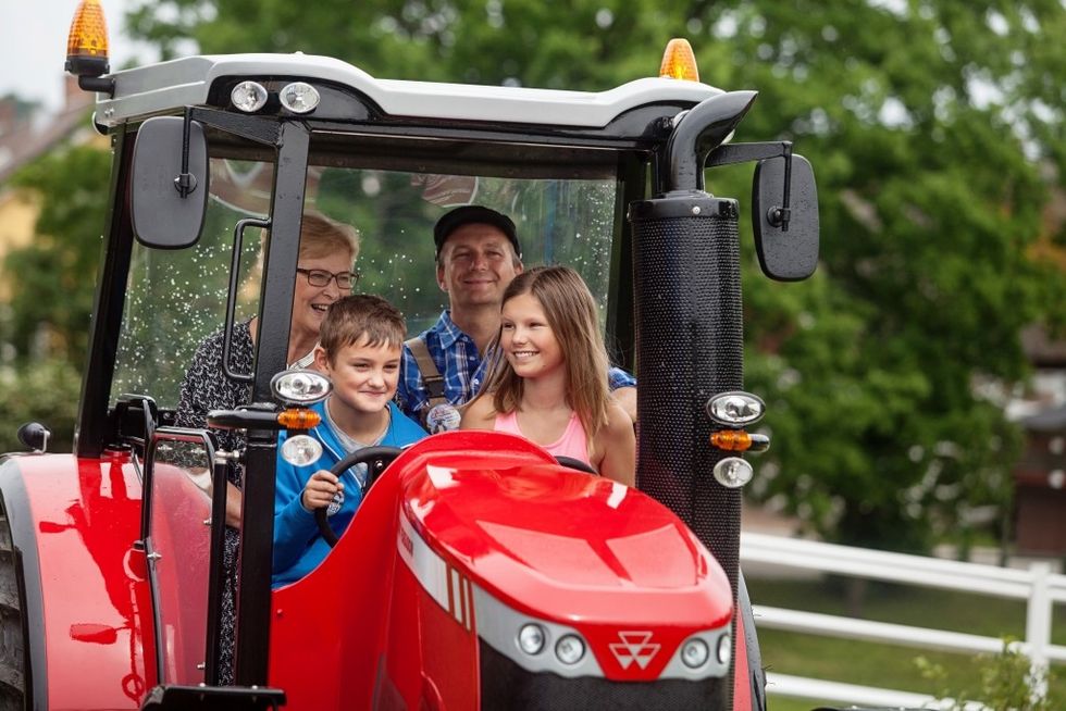 Skanes Djurpark Tractors