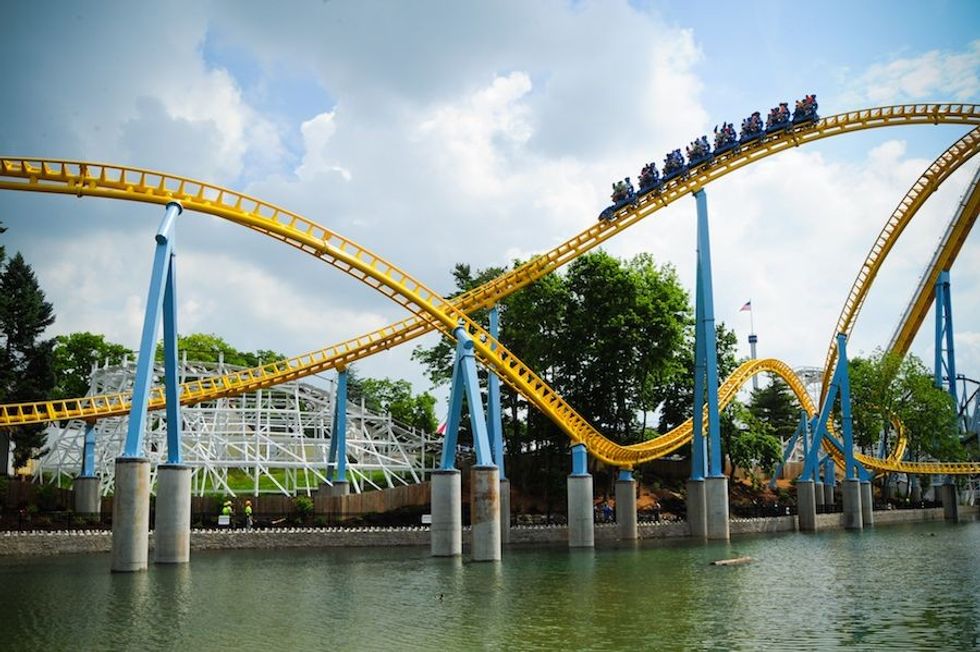 Skyrush rollercoaster at hersheypark hershey theme park (1)