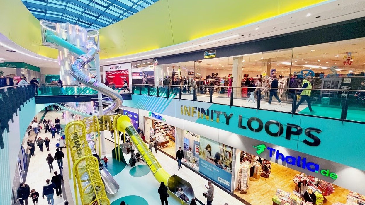 slides at Loop5 - The Shopping Experience Center