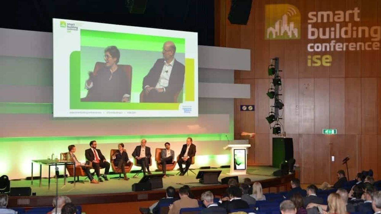 Smart-Buildings-Conference-ISE-2019-stage-presentation