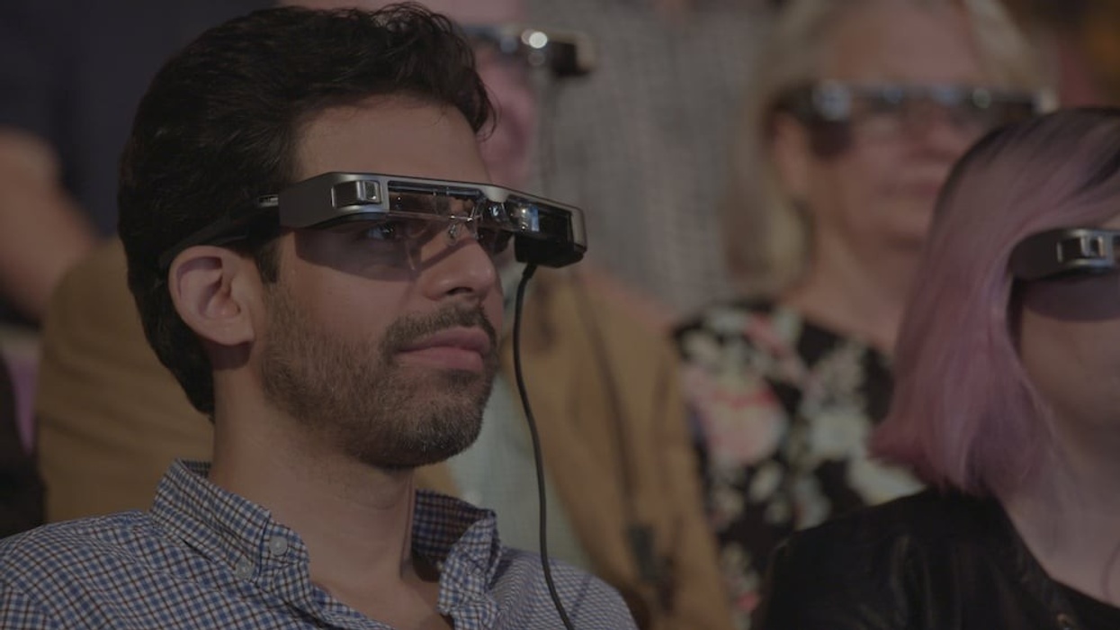 smart caption glasses national theatre epson