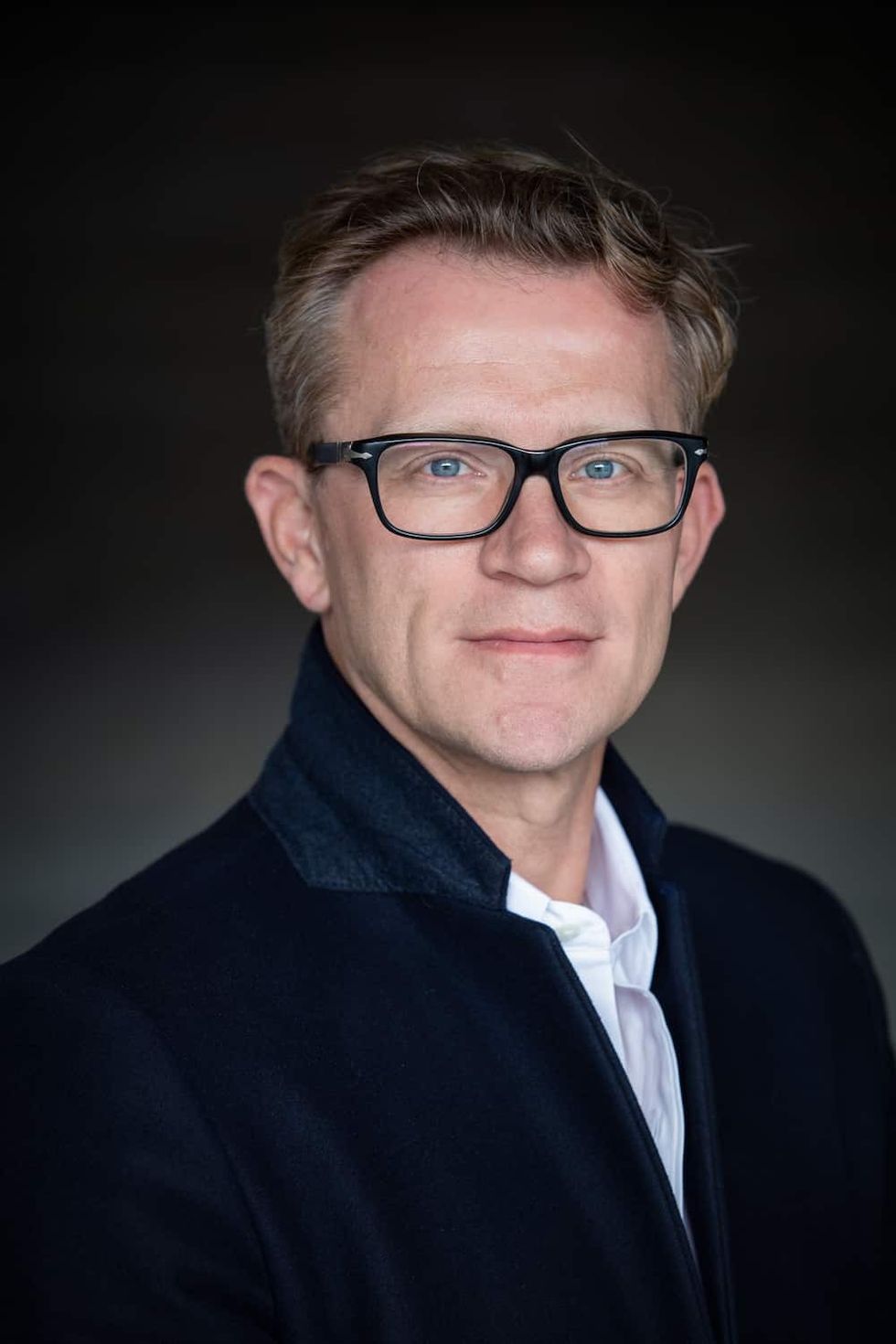 Smart caption glasses national theatre