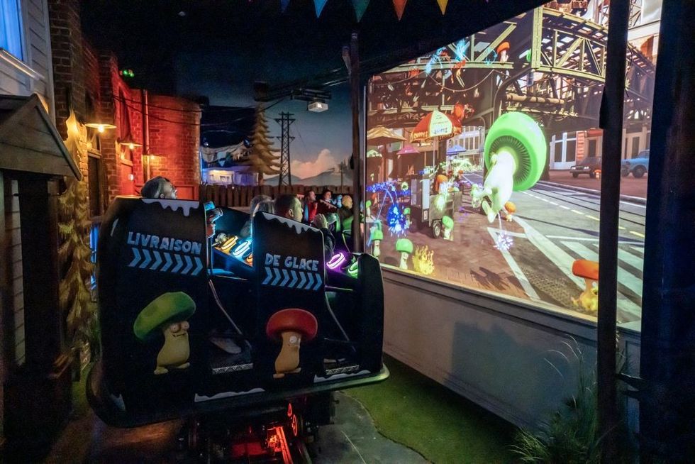 Smash and relaod - ride car immersive game play