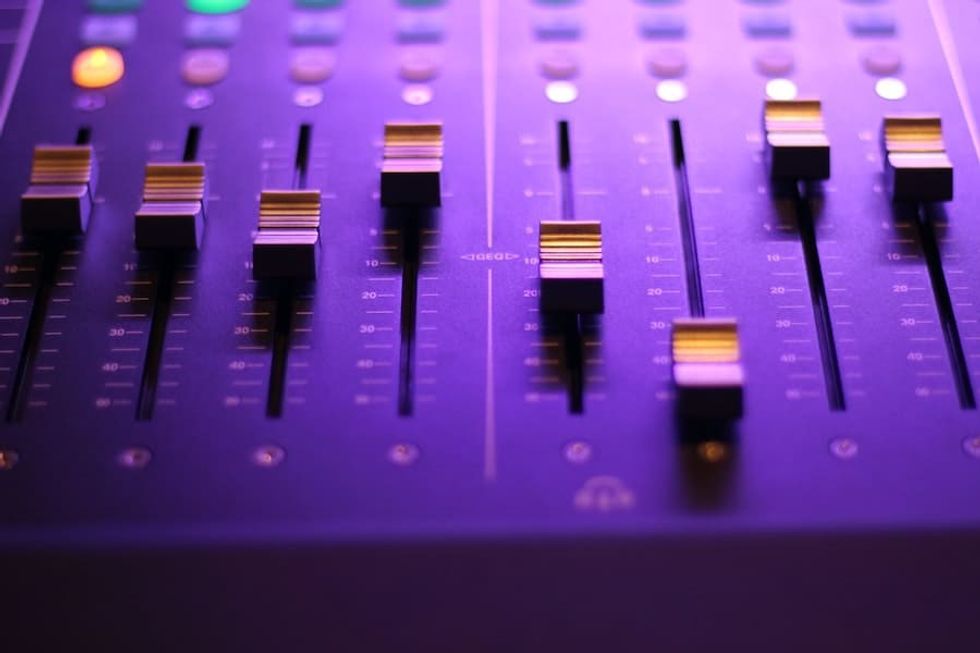 Sound mixer